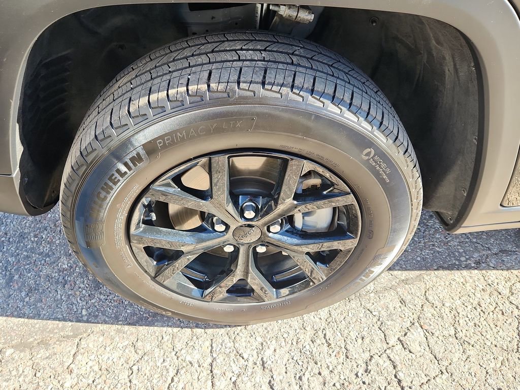 Used 2024 Jeep Grand Cherokee L Laredo image 14