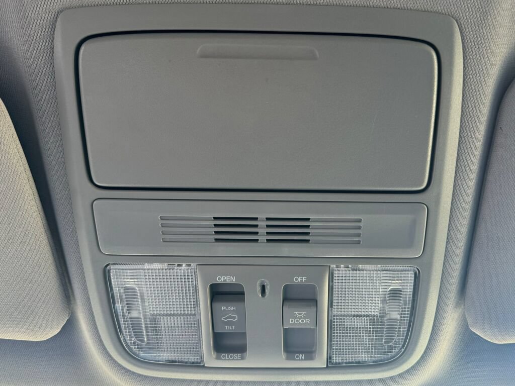 Used 2019 Honda CR-V EX image 29