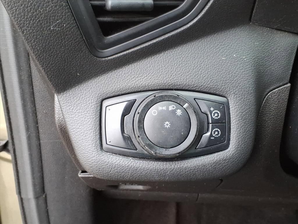 Used 2013 Ford Escape SE image 18