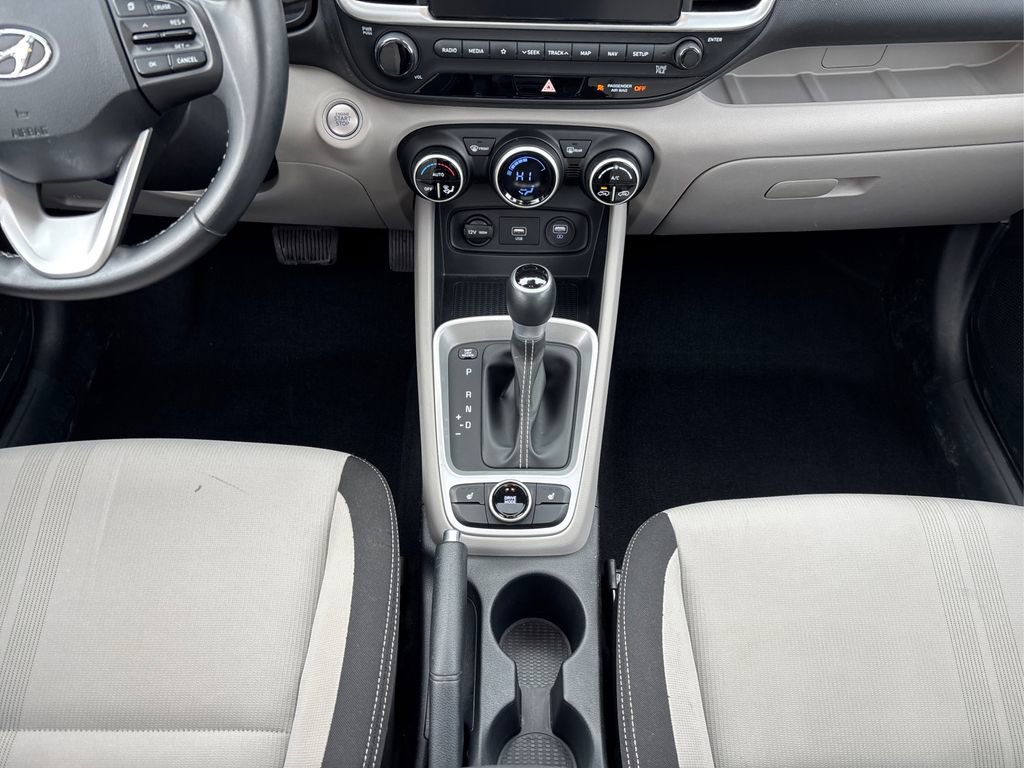 Used 2020 Hyundai Venue SEL w/ Convenience + Premium Package image 19