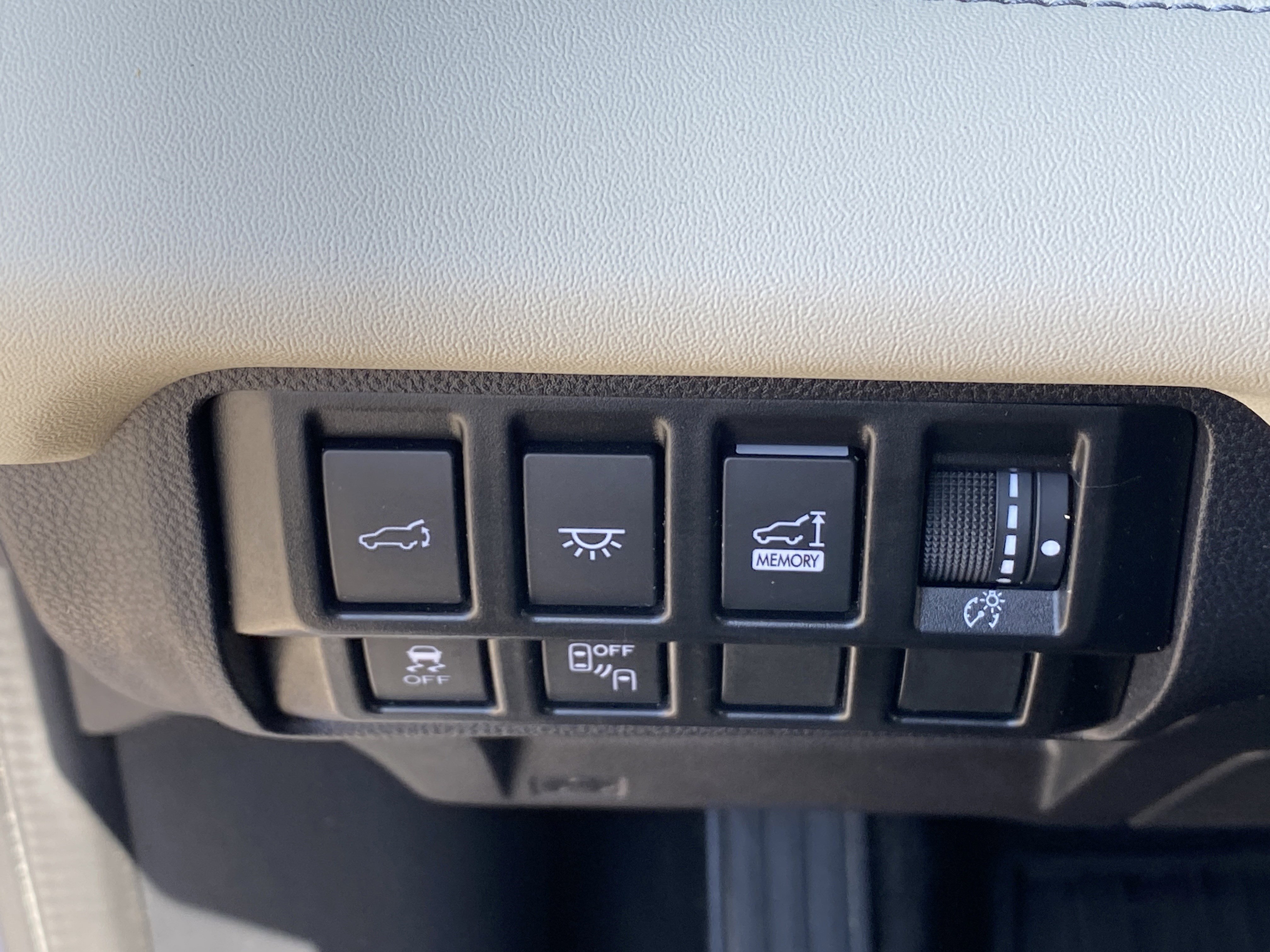 Certified 2022 Subaru Ascent Limited w/ Technology Package AWD/4WD image 14