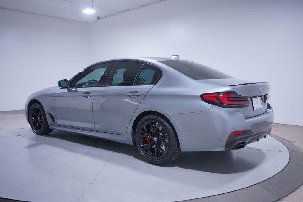 Used 2023 BMW 540i w/ M Sport Package RWD image 3