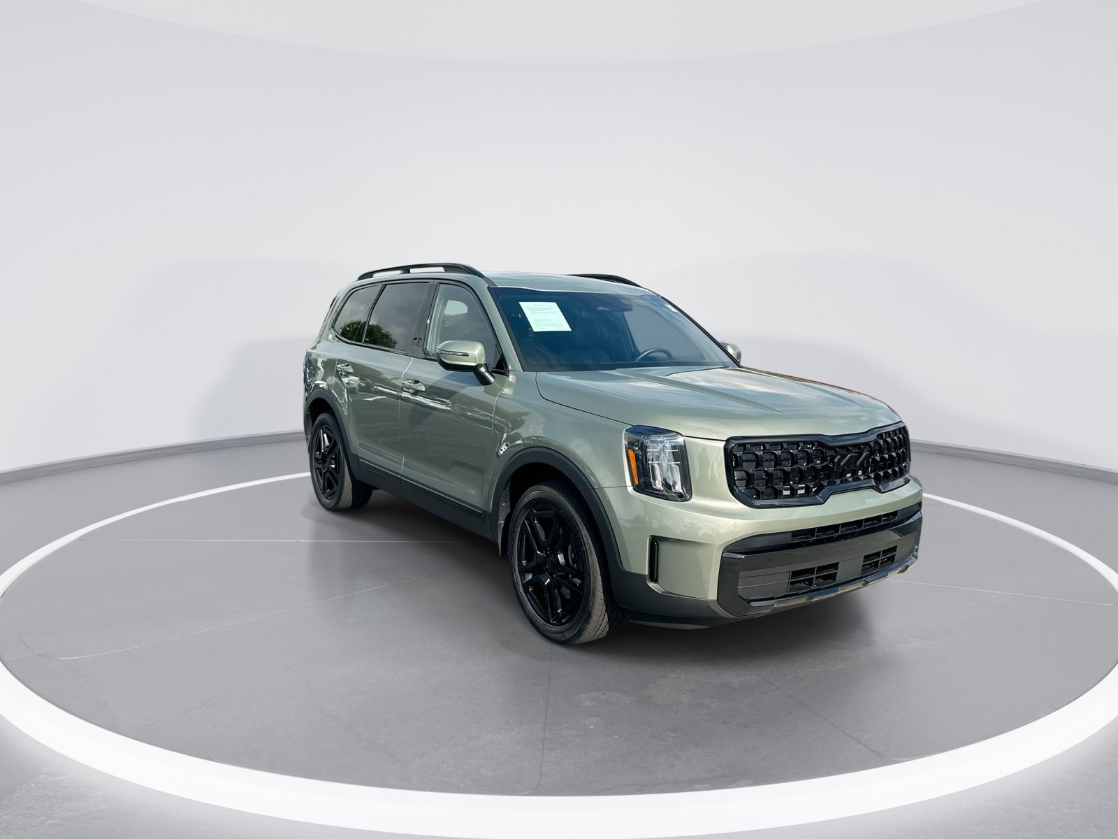 Used 2025 Kia Telluride EX X-Line AWD/4WD image 2