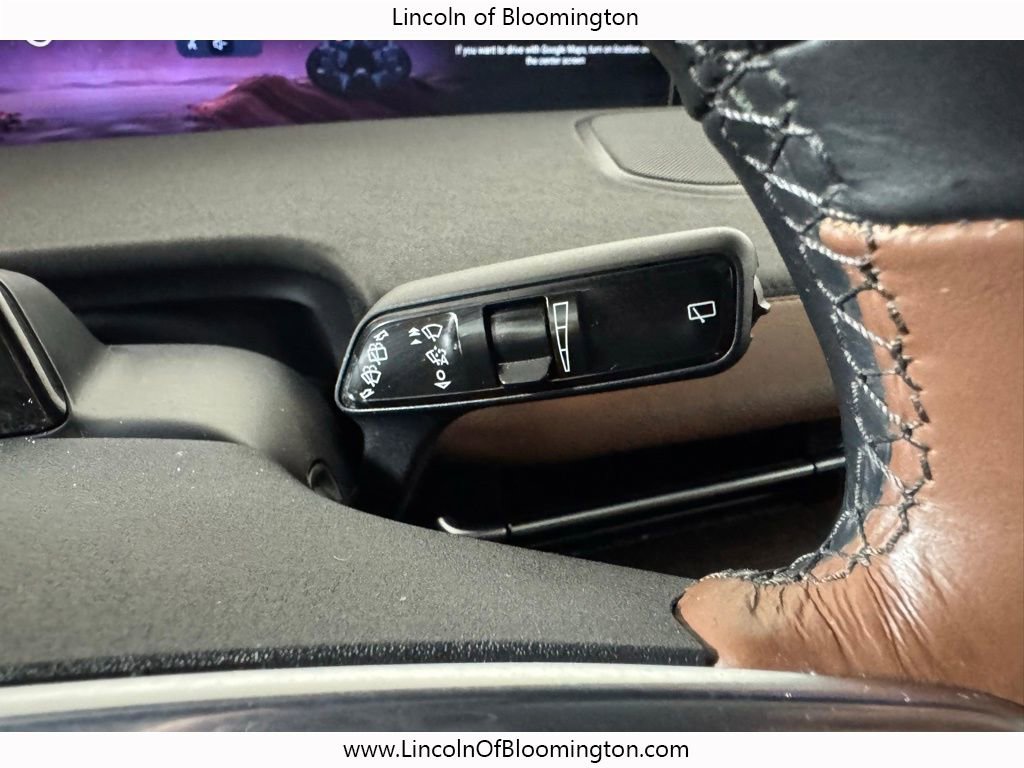 Certified 2025 Lincoln Navigator Reserve AWD/4WD image 48