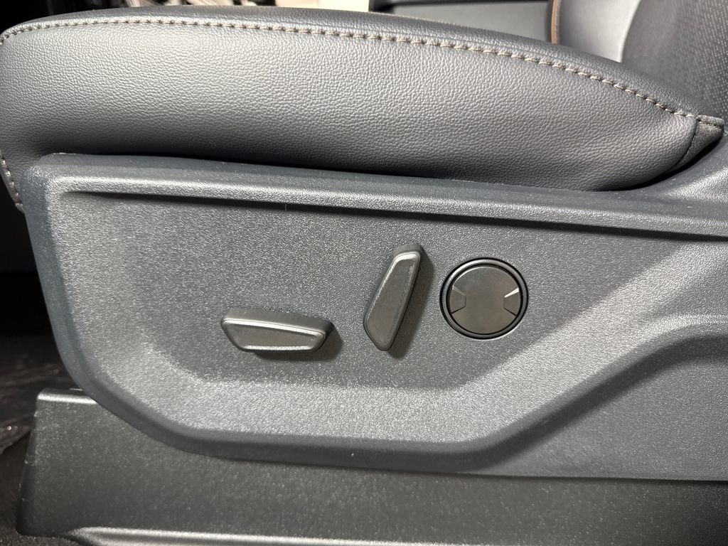 New 2026 Ford F250 Lariat w/ Tremor Off-Road Package image 28