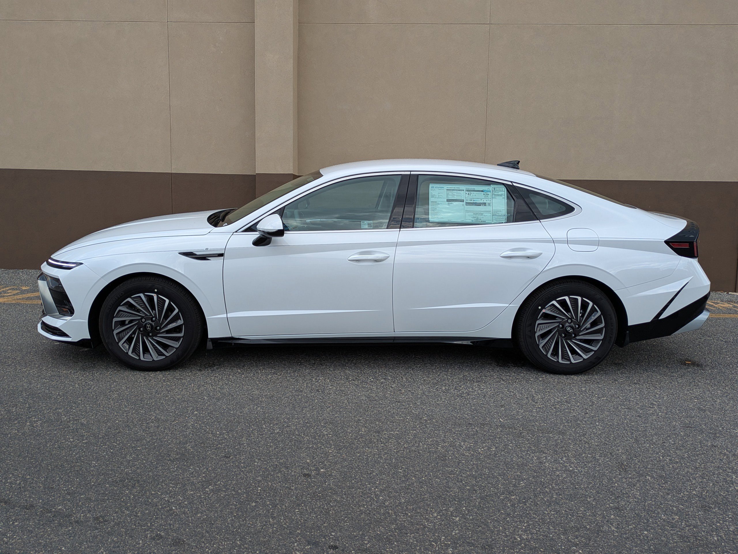 New 2025 Hyundai Sonata SEL image 9