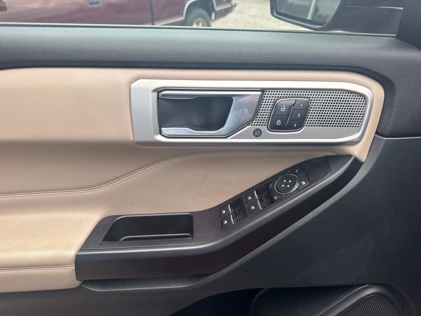 Used 2020 Ford Explorer Limited image 20