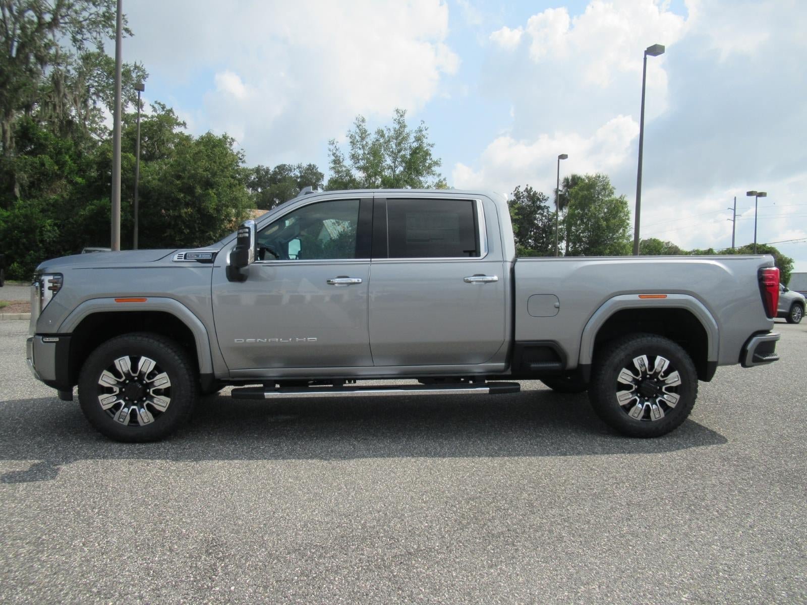 New 2026 GMC Sierra 2500 Denali w/ Denali Reserve Package AWD/4WD image 4