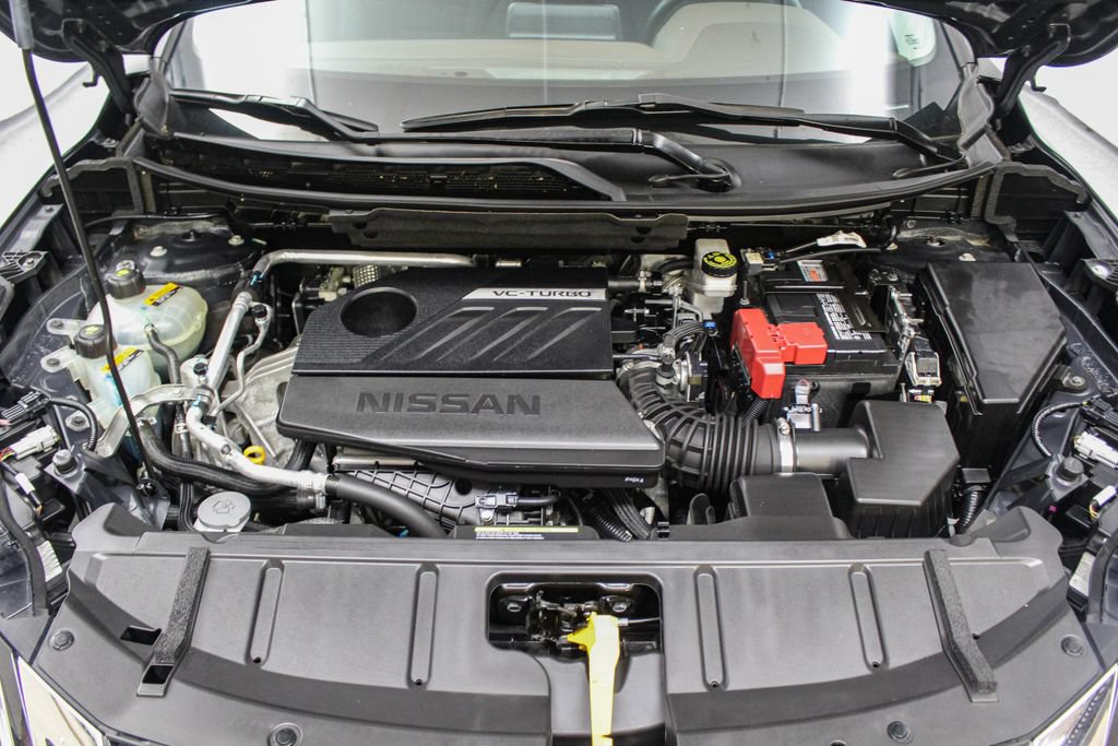 Used 2023 Nissan Rogue S AWD/4WD image 12