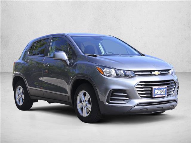 Used 2020 Chevrolet Trax LS w/ Tint and Cruise Package FWD image 3
