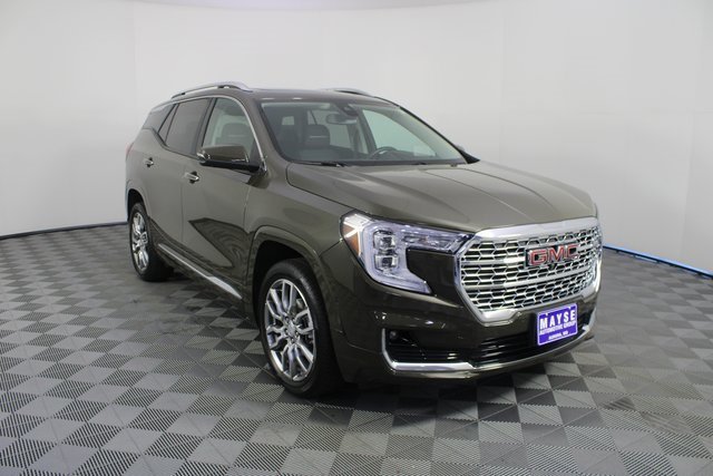 Used 2023 GMC Terrain Denali w/ Denali Premium Package image 31