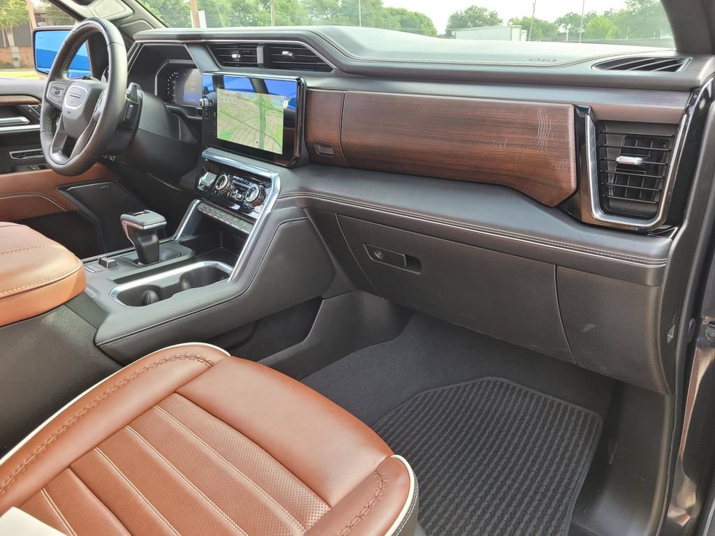 Used 2026 GMC Sierra 1500 Denali Ultimate AWD/4WD image 8