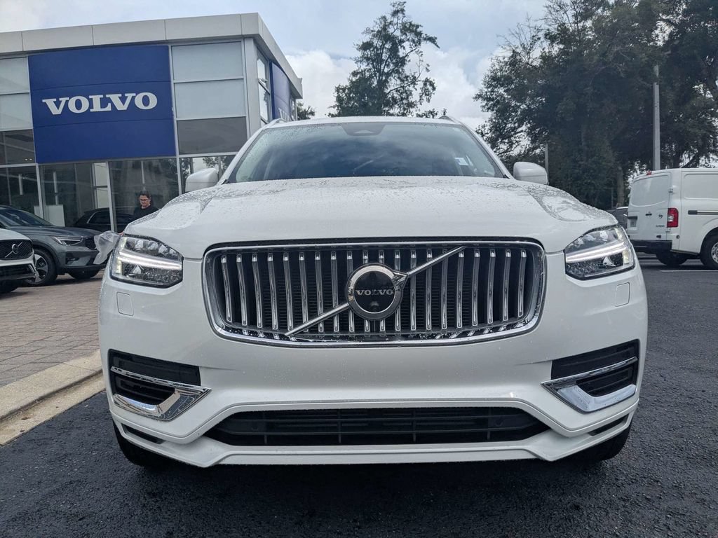 Certified 2023 Volvo XC90 T8 Plus AWD/4WD image 10