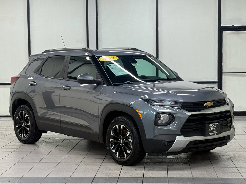Used 2021 Chevrolet TrailBlazer LT FWD image 1