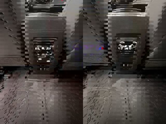 Certified 2021 Chevrolet Suburban LT w/ LT Signature Package image 21