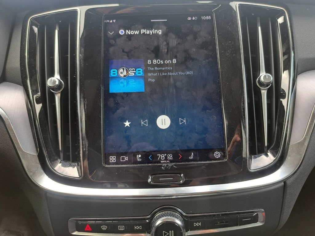 Used 2024 Volvo S60 B5 Core image 10