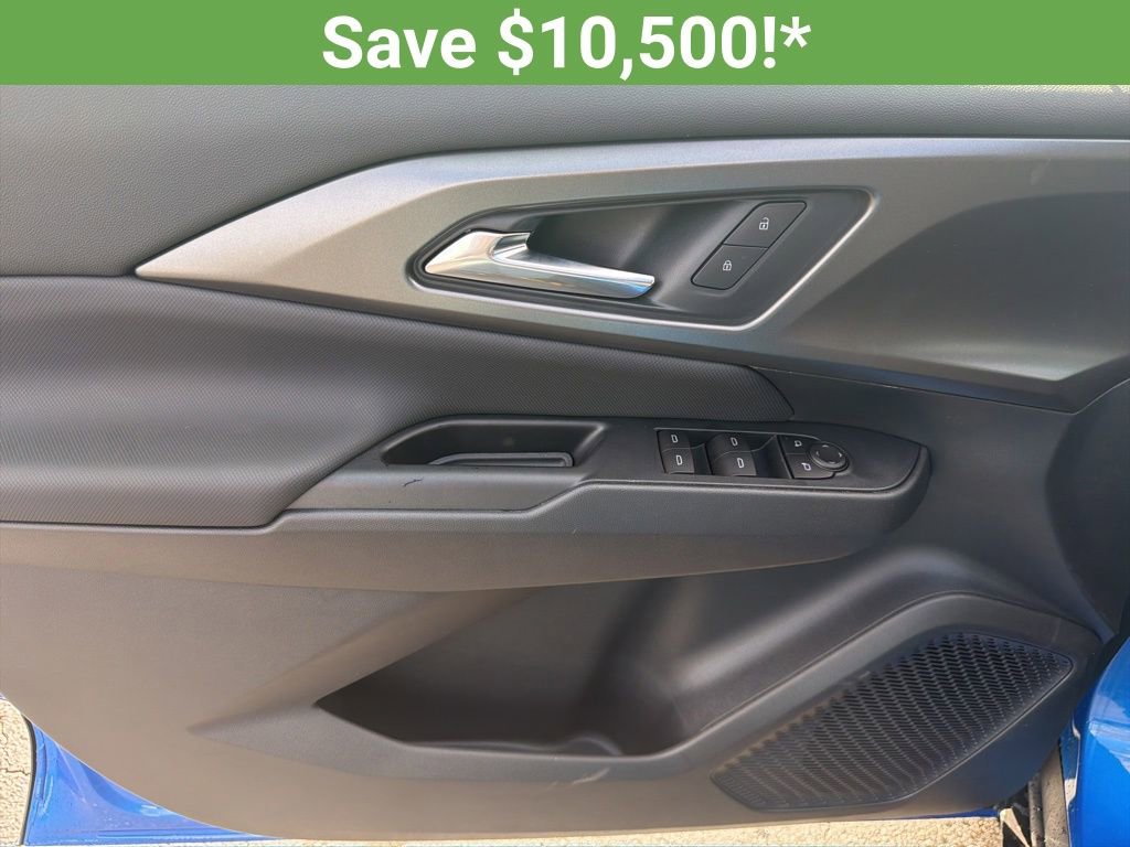 New 2026 Chevrolet Equinox EV LT image 16