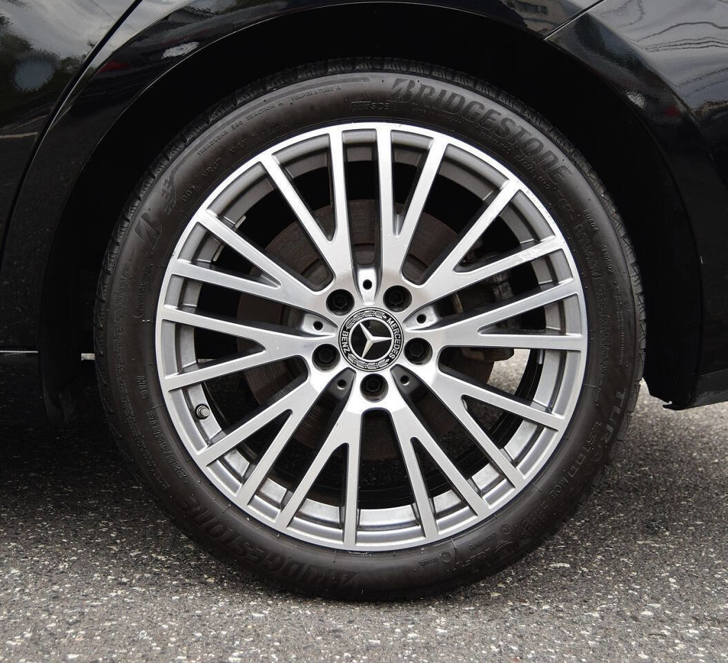 Used 2021 Mercedes-Benz CLA 250 4MATIC w/ Premium Package image 57