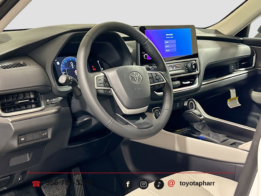 New 2026 Toyota Grand Highlander FWD image 10
