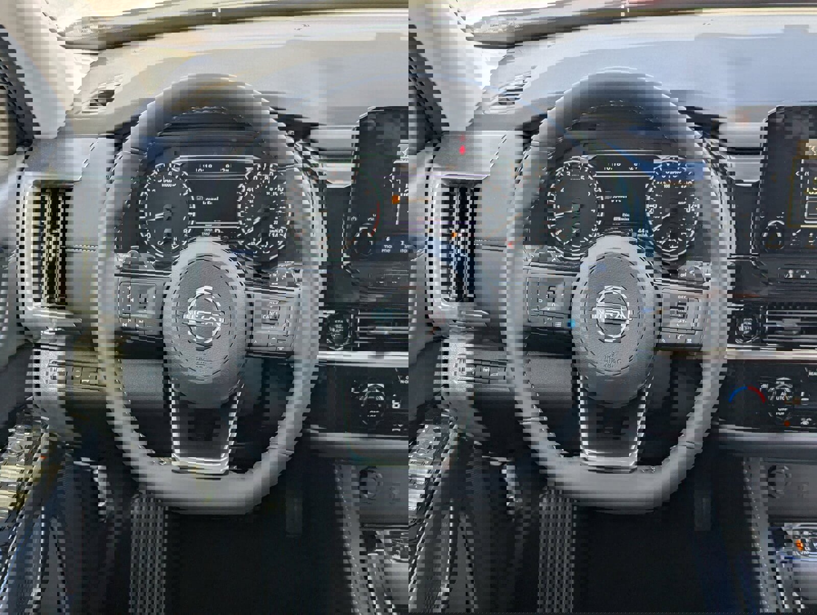 New 2025 Nissan Pathfinder SL image 24