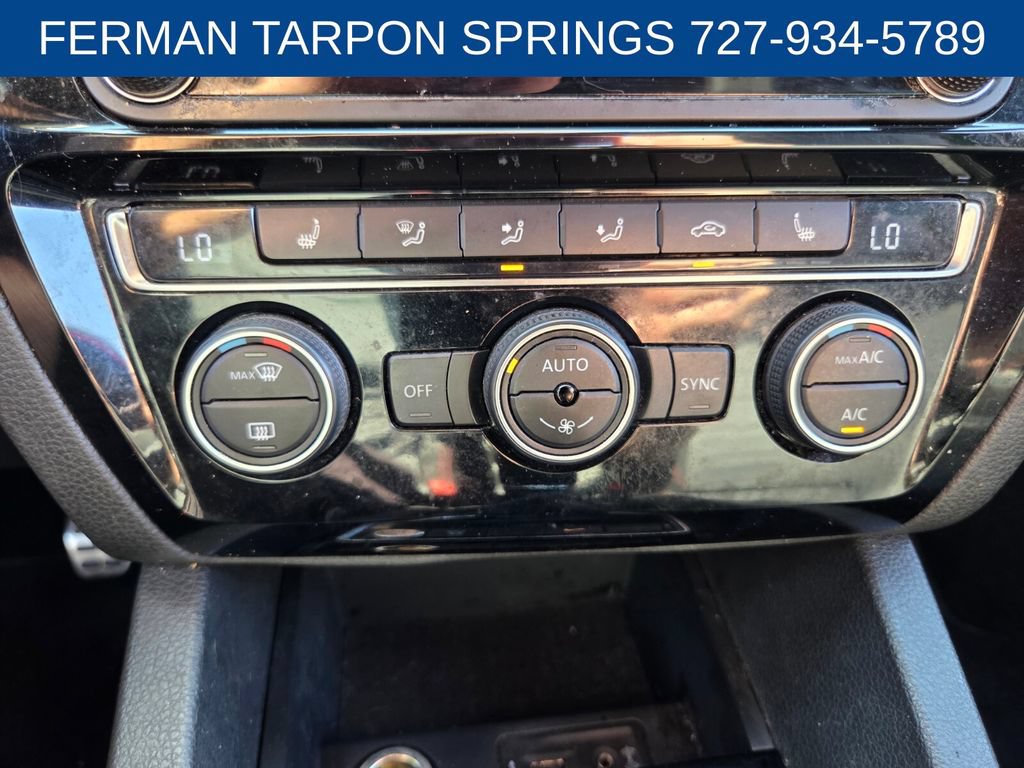 Used 2017 Volkswagen Jetta GLI FWD image 26