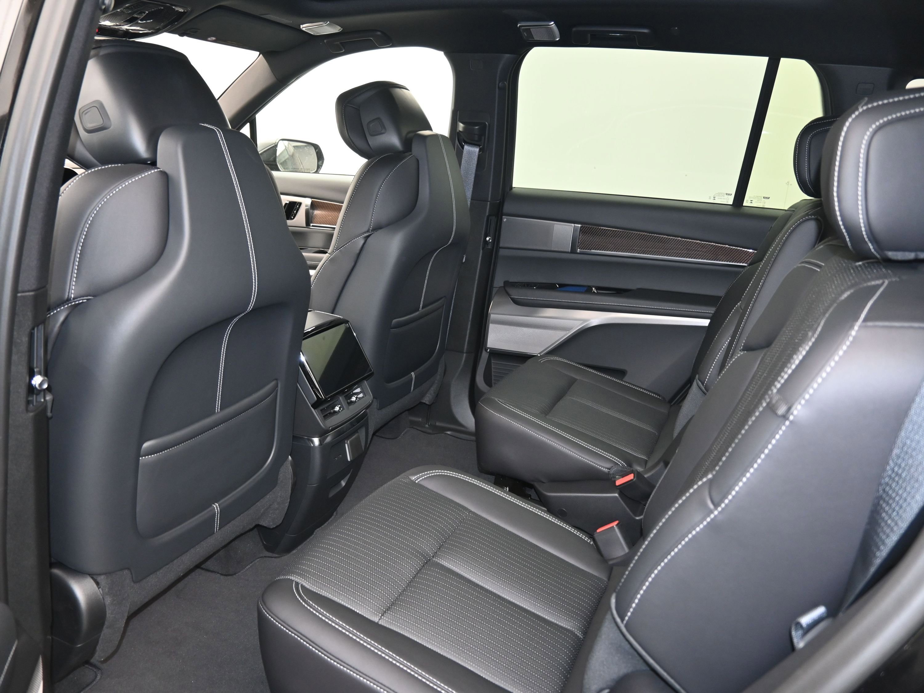 New 2026 Cadillac Vistiq Luxury w/ LPO, Floor Liner Package image 10