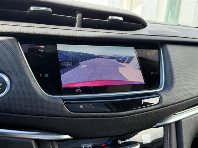 Used 2025 Cadillac XT6 Luxury AWD/4WD image 32