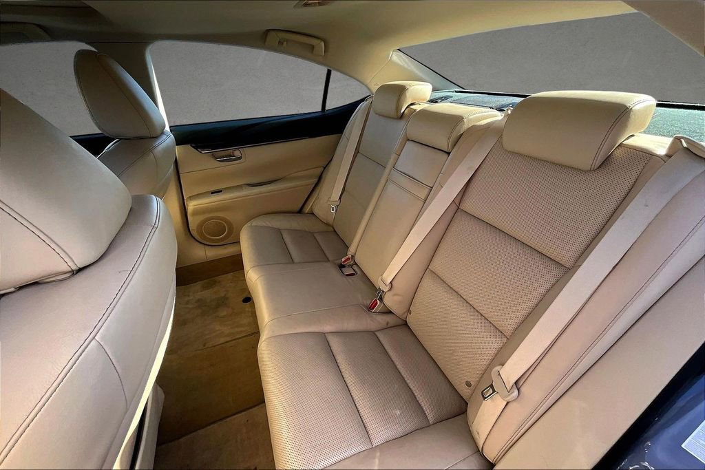 Used 2013 Lexus ES 350 image 24