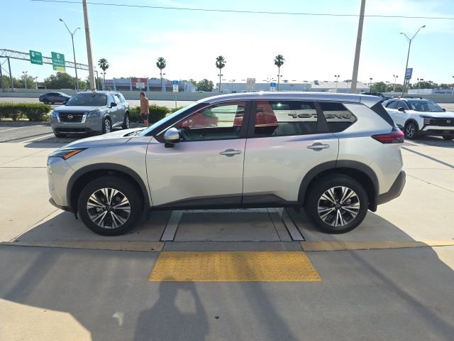 Used 2023 Nissan Rogue SV FWD image 7