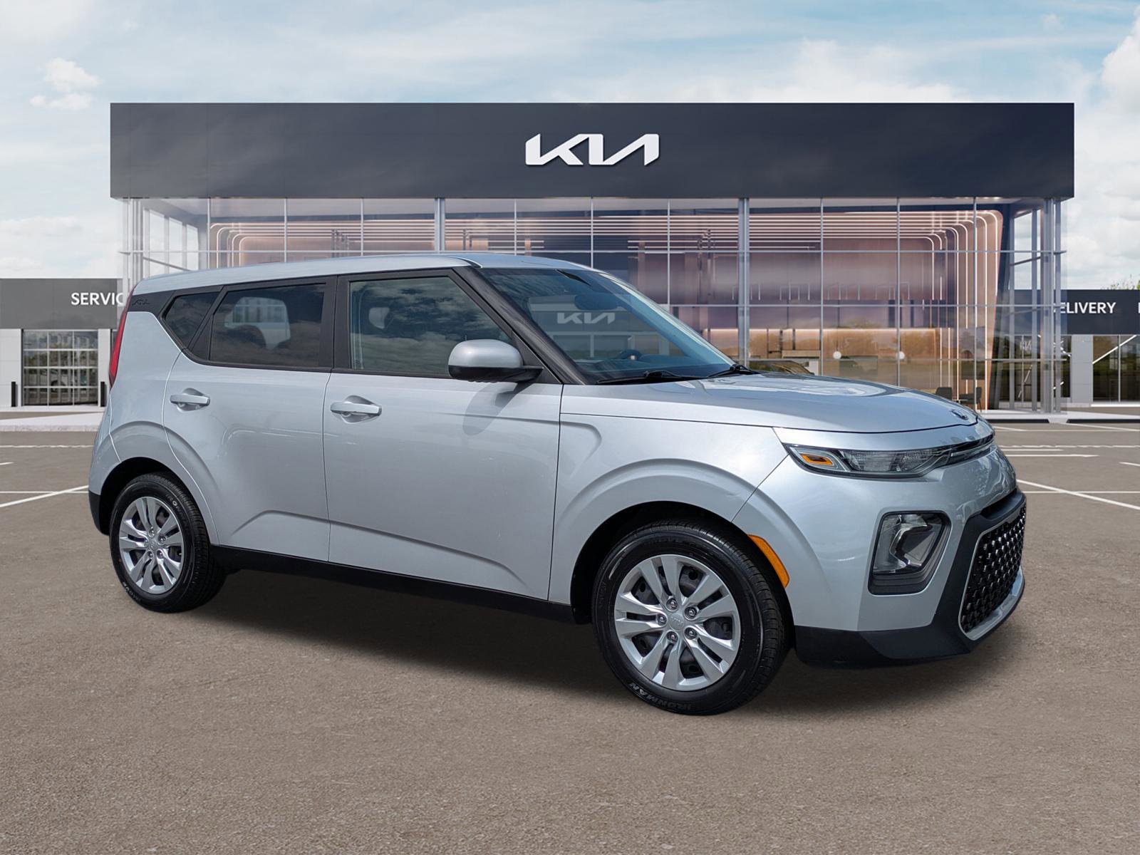 Used 2020 Kia Soul LX FWD image 2