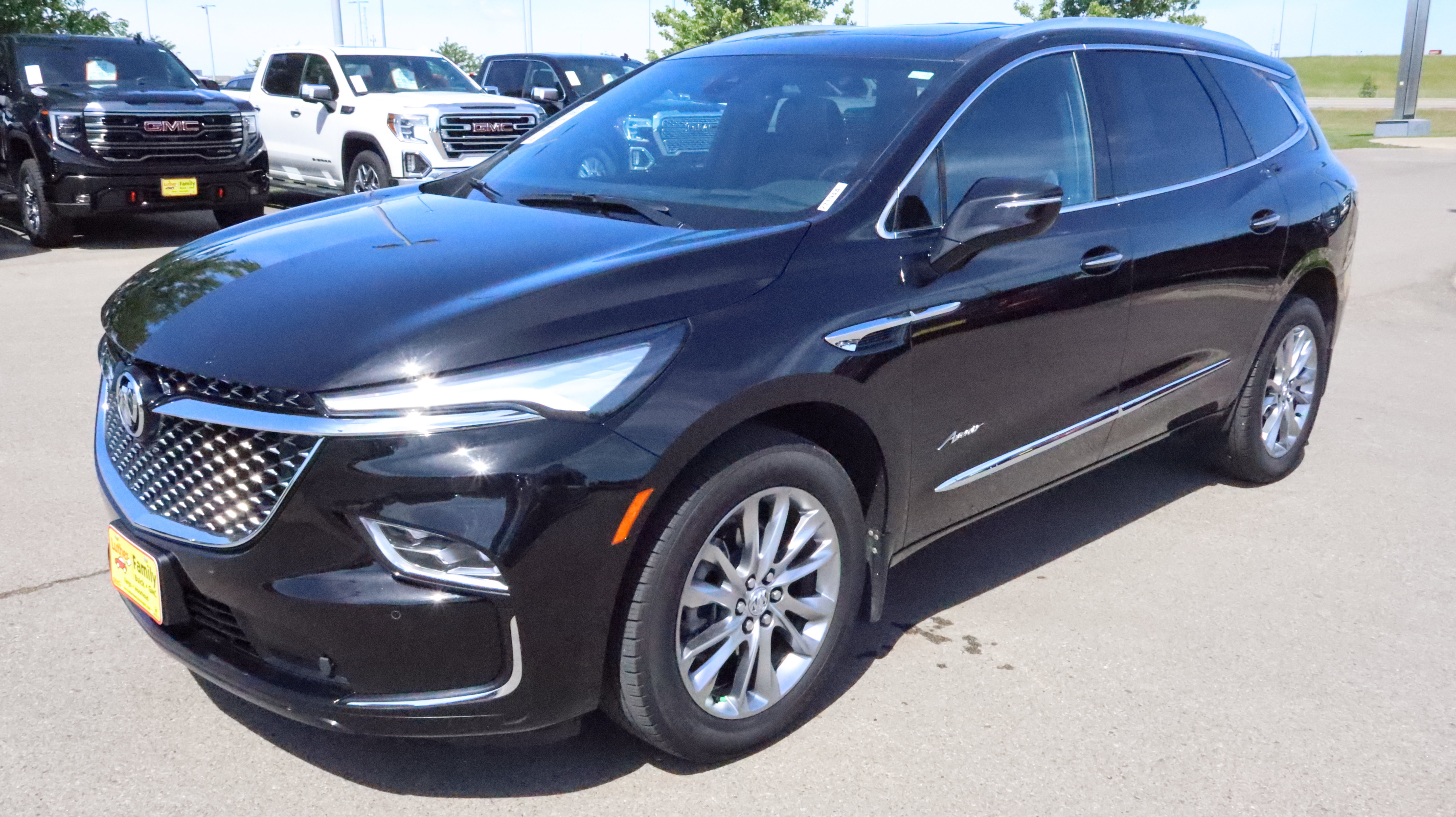Certified 2024 Buick Enclave Avenir w/ Avenir Technology Package AWD/4WD image 3