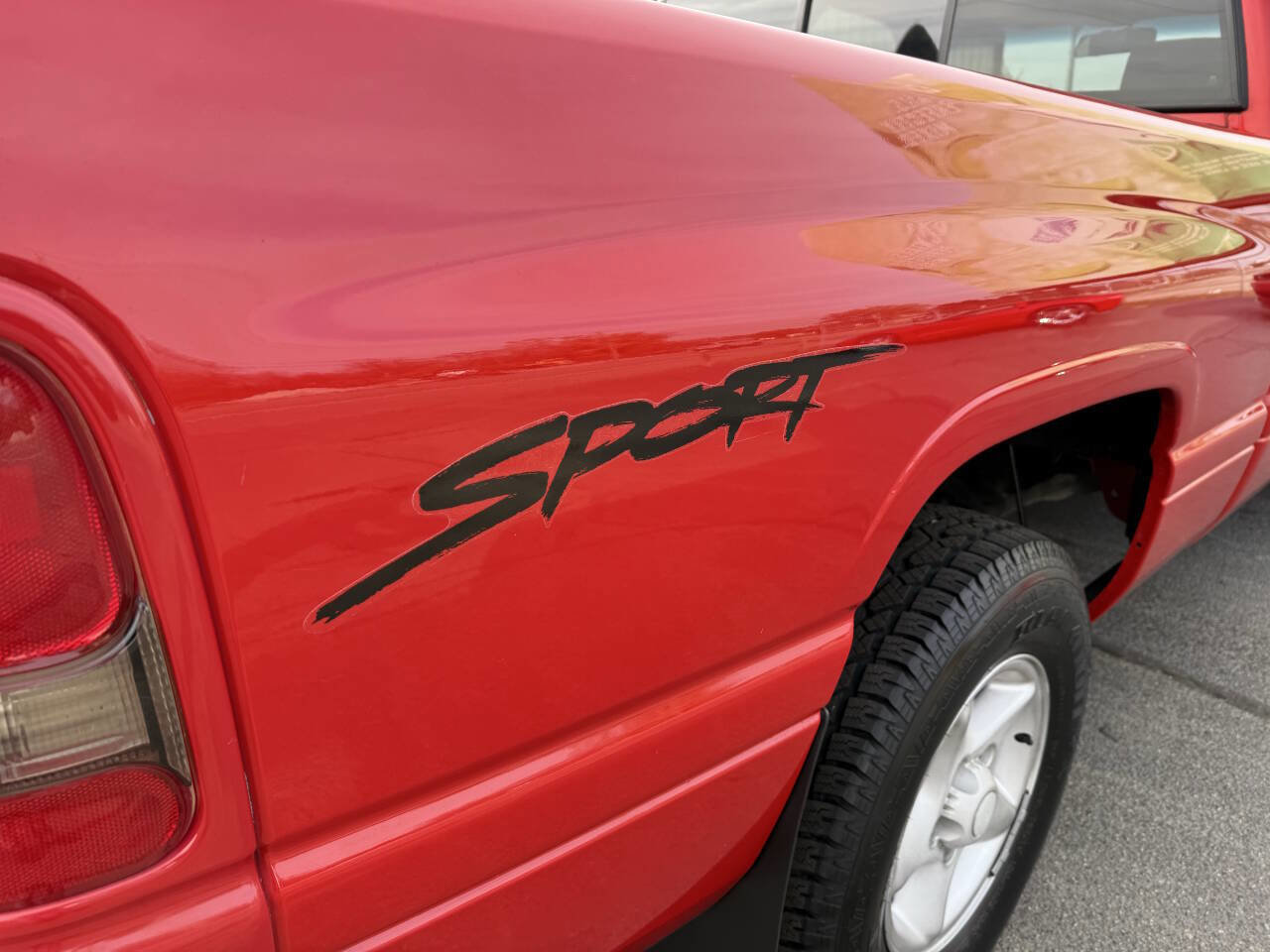 Used 1997 Dodge Ram 1500 Truck 2WD Club Cab image 55