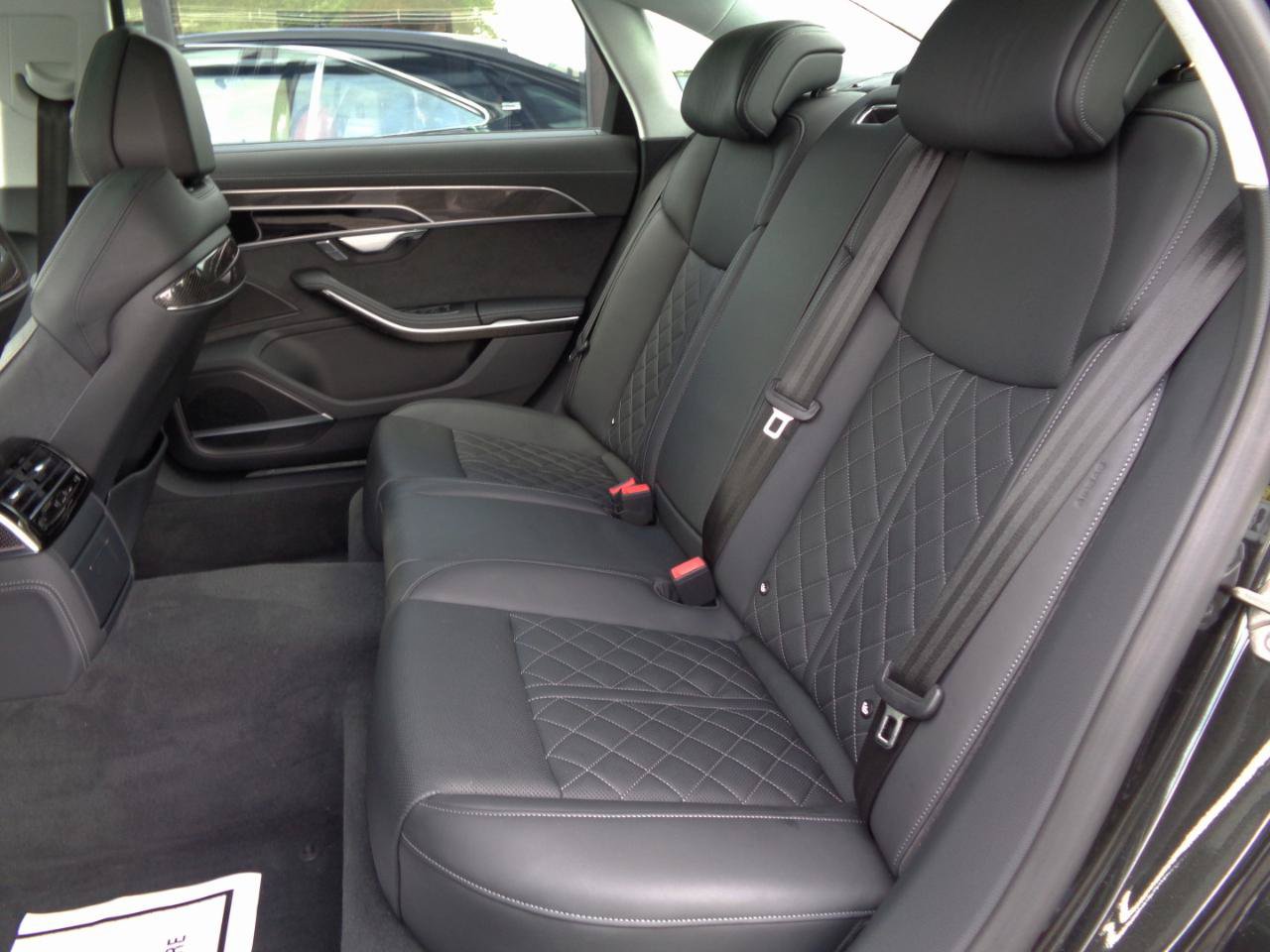 Used 2022 Audi S8 AWD/4WD image 17