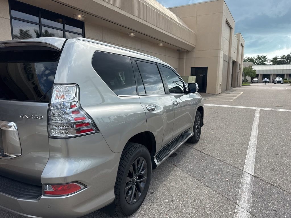 Used 2020 Lexus GX 460 Premium w/ Premium Package AWD/4WD image 5
