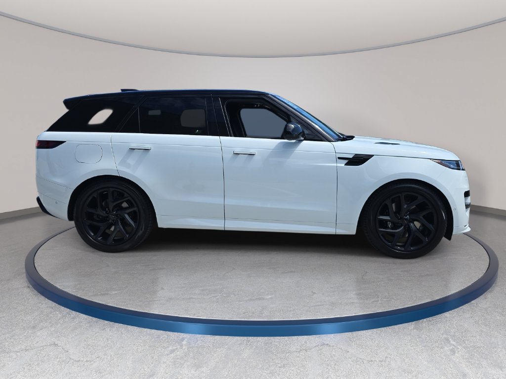 New 2026 Land Rover Range Rover Sport Dynamic SE AWD/4WD image 4
