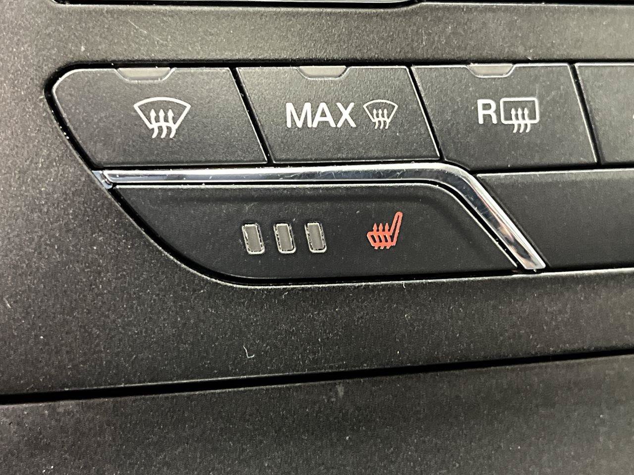 Used 2019 Ford Edge SEL w/ Equipment Group 201A AWD/4WD image 23