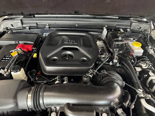 Used 2024 Jeep Wrangler Unlimited Sport AWD/4WD image 7