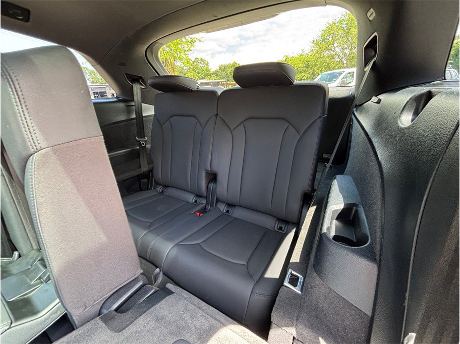 Used 2021 Audi Q7 3.0T Premium w/ Convenience Package AWD/4WD image 40