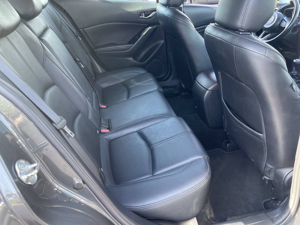 Used 2018 MAZDA MAZDA3 Touring FWD image 24