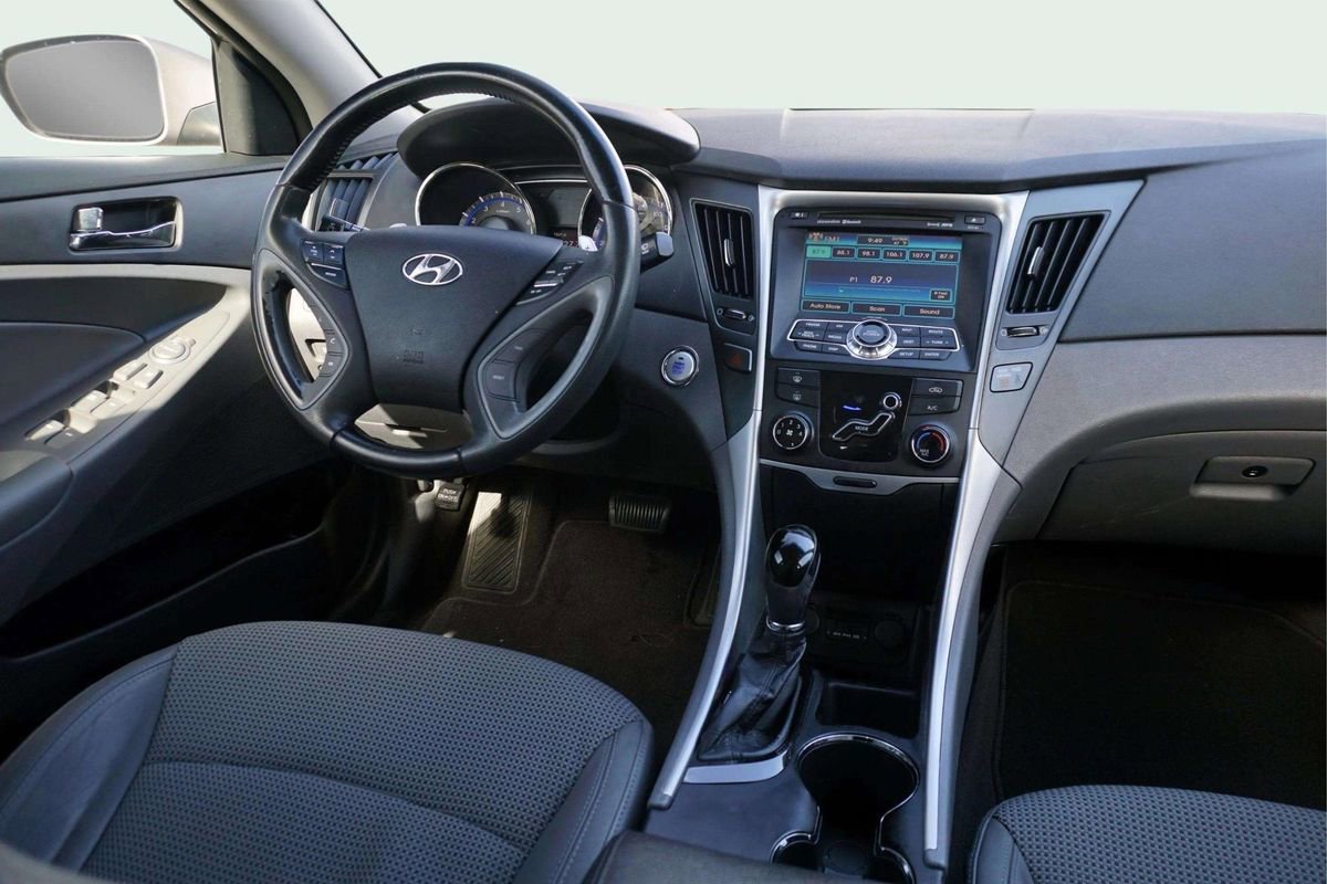 Used 2011 Hyundai Sonata SE w/ Navigation & Sunroof Pkg 4 FWD image 24
