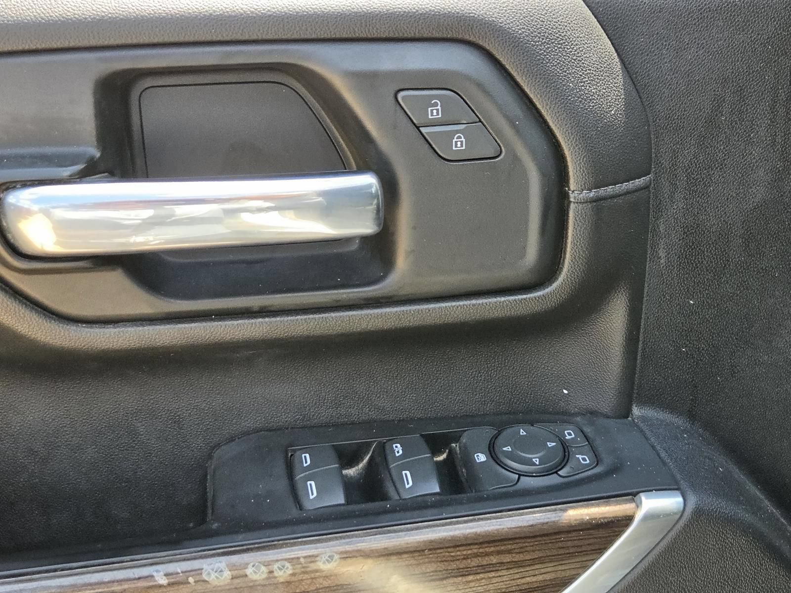 Used 2023 Chevrolet Silverado 2500 LT AWD/4WD image 16