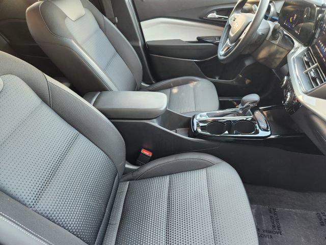 Used 2026 Chevrolet Trax LT w/ LT Convenience Package FWD image 19
