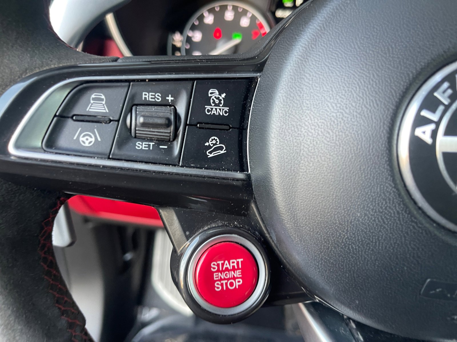 Used 2020 Alfa Romeo Stelvio Quadrifoglio image 17