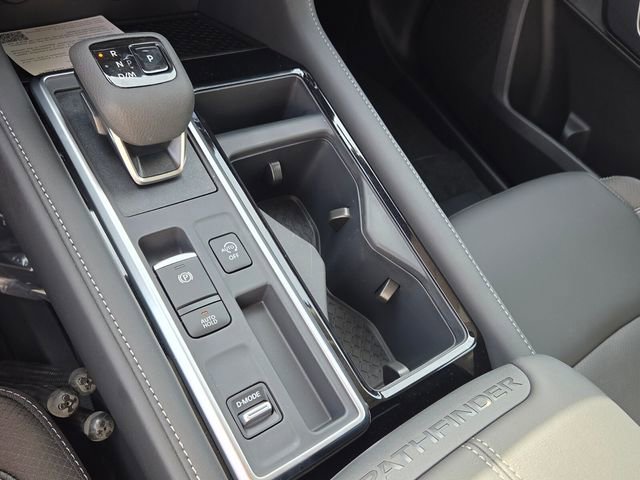 New 2026 Nissan Pathfinder SL image 24