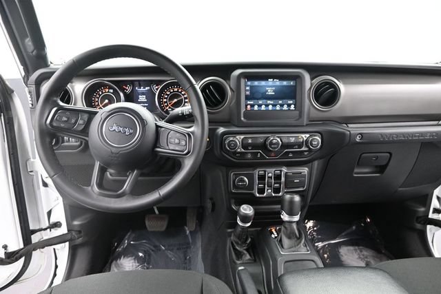 Used 2022 Jeep Wrangler Unlimited Sport AWD/4WD image 17