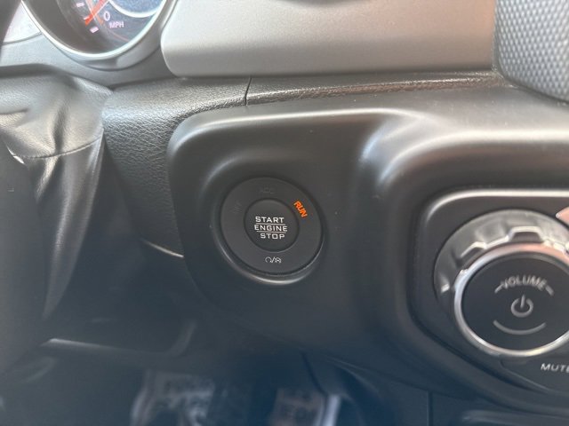 Certified 2022 Jeep Gladiator Sport image 21