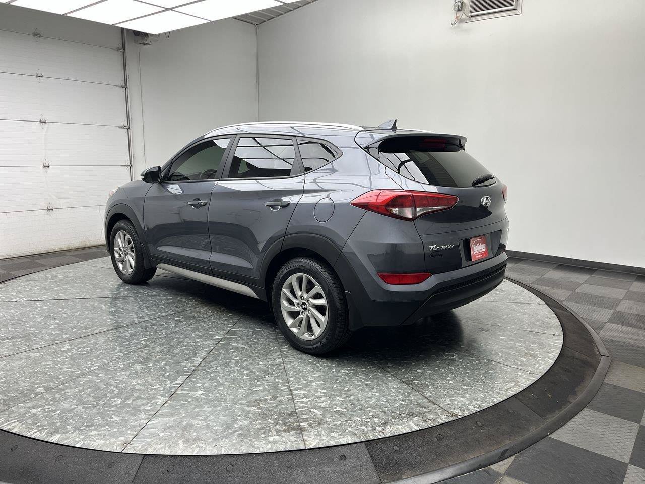 Used 2017 Hyundai Tucson SE Plus AWD/4WD image 2