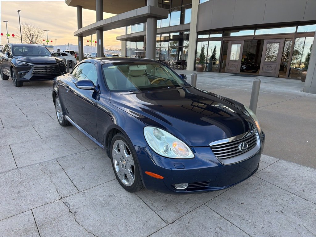 Used 2004 Lexus SC 430 Convertible w/ Preferred Accessory Pkg image 2