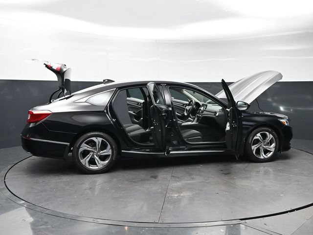 Used 2018 Honda Accord EX image 32