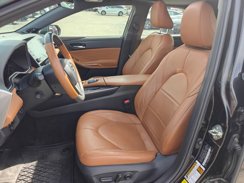 Used 2021 Toyota Avalon Limited w/ Advanced Safety Package image 9